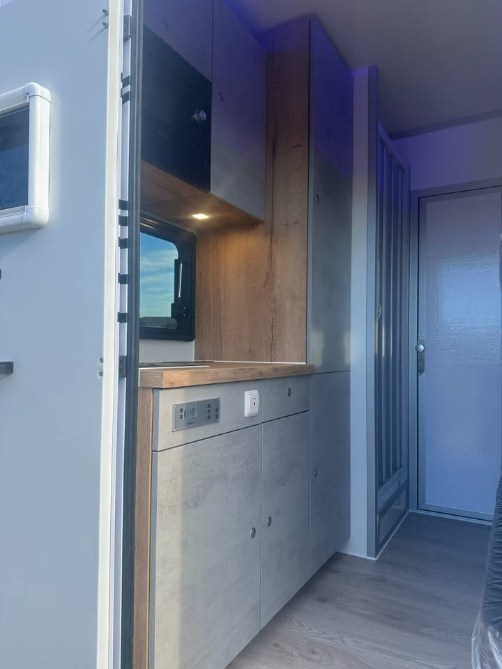 Camion per Cavalli Iveco IVECO 0 Nuovo