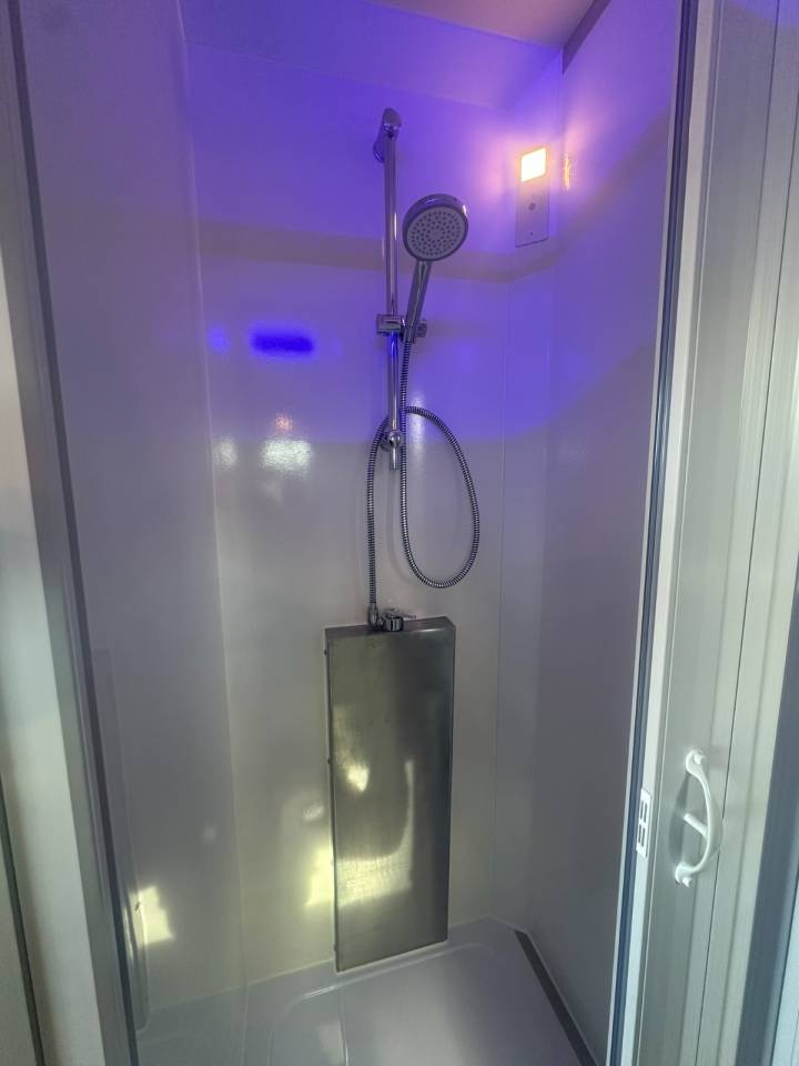 Camion per Cavalli Iveco IVECO 0 Nuovo