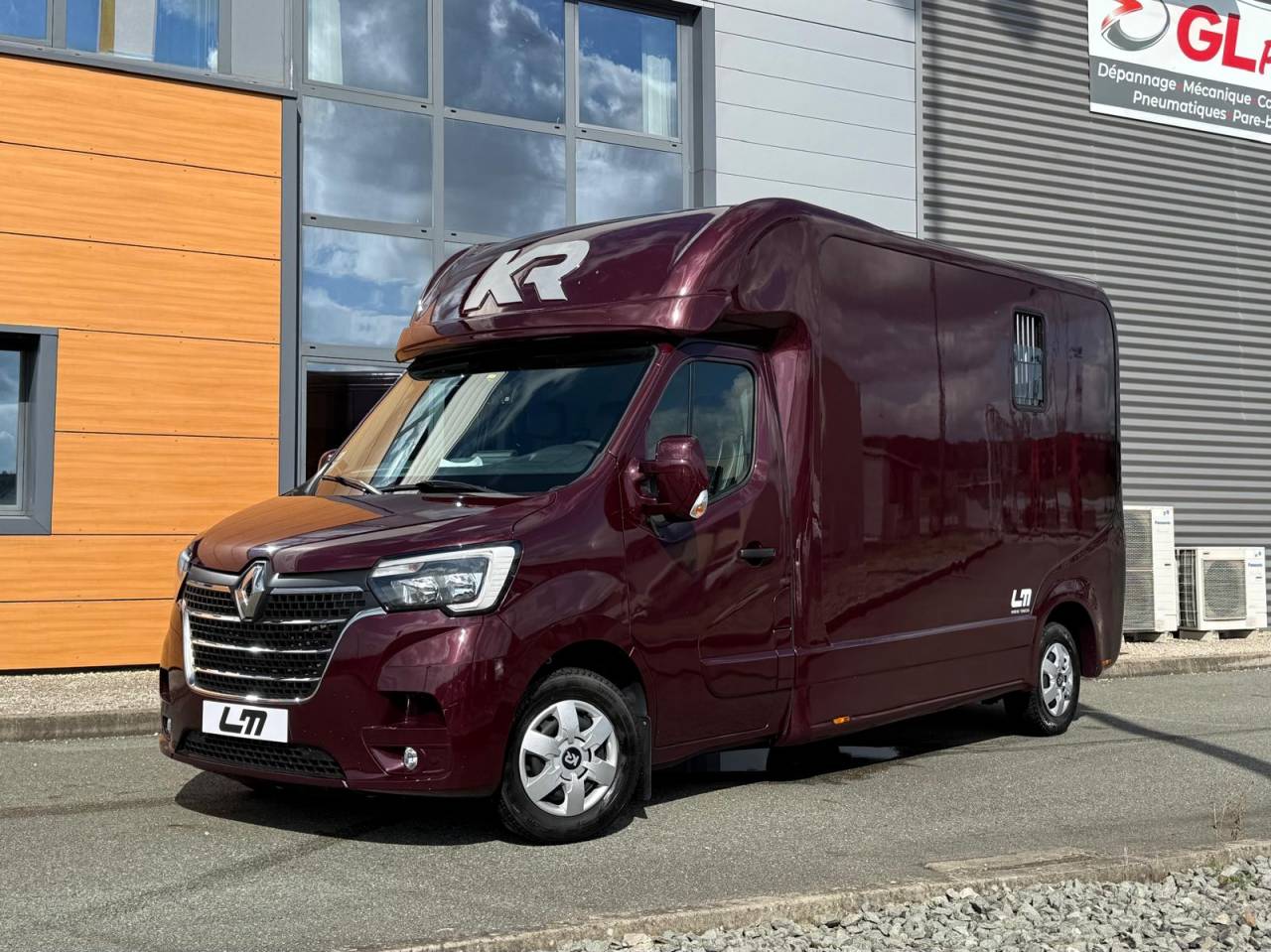 Van per Cavalli Krismar MASTER THEAULT 3 PLACES 2021 Occasione