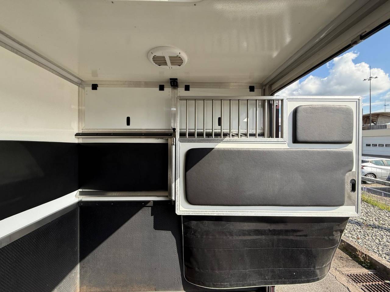 Van per Cavalli Krismar MASTER THEAULT 3 PLACES 2021 Occasione