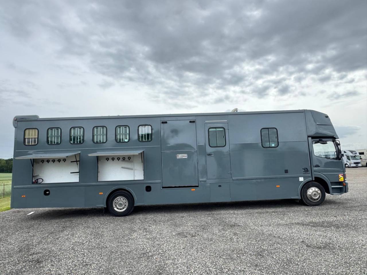 Camion per Cavalli Mercedes MERCEDES 2000 Occasione