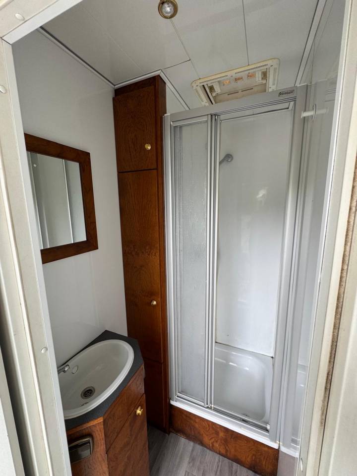 Camion per Cavalli Mercedes MERCEDES 2000 Occasione