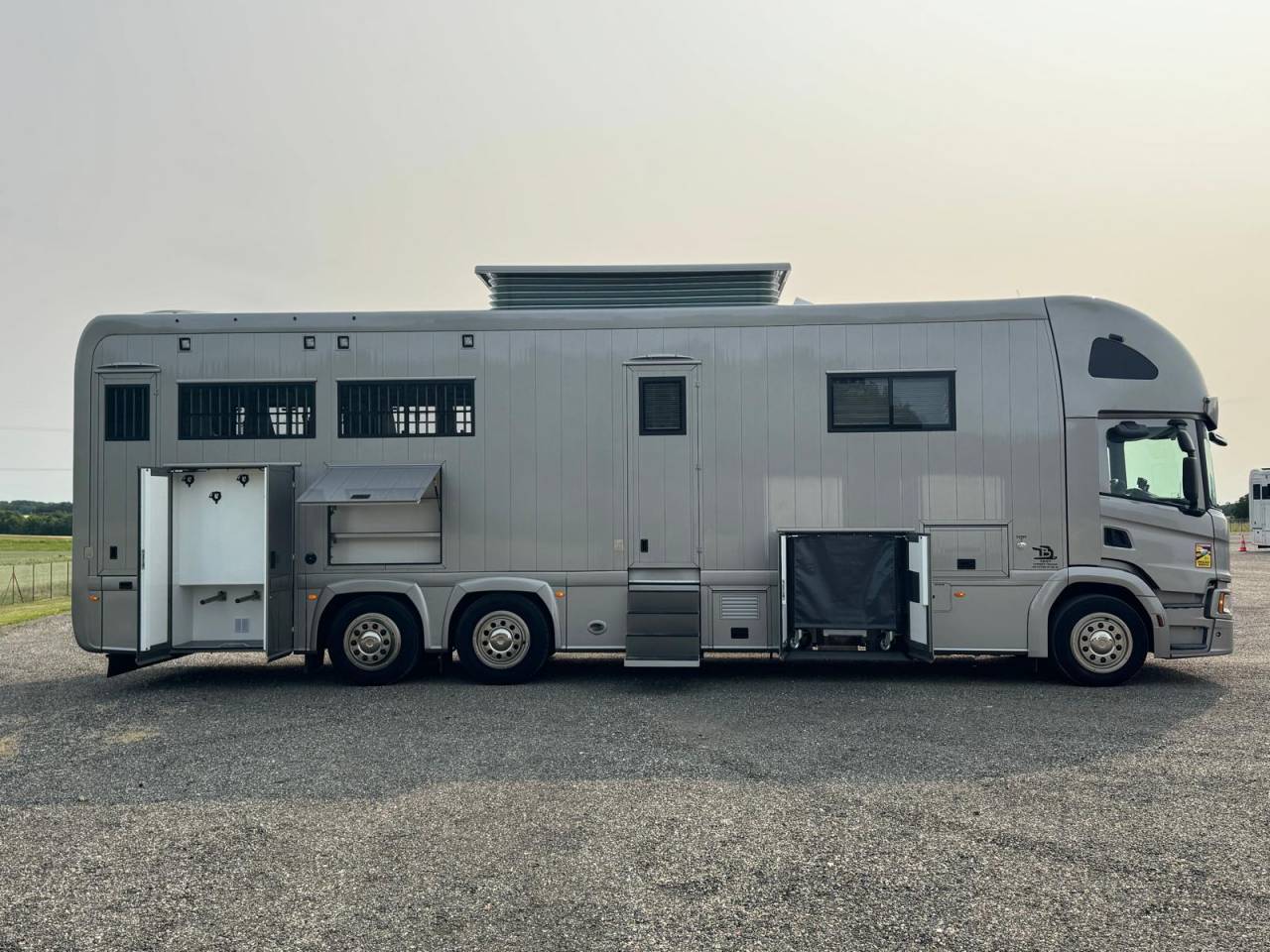 Camion per Cavalli STX SCANIA 2020 Occasione