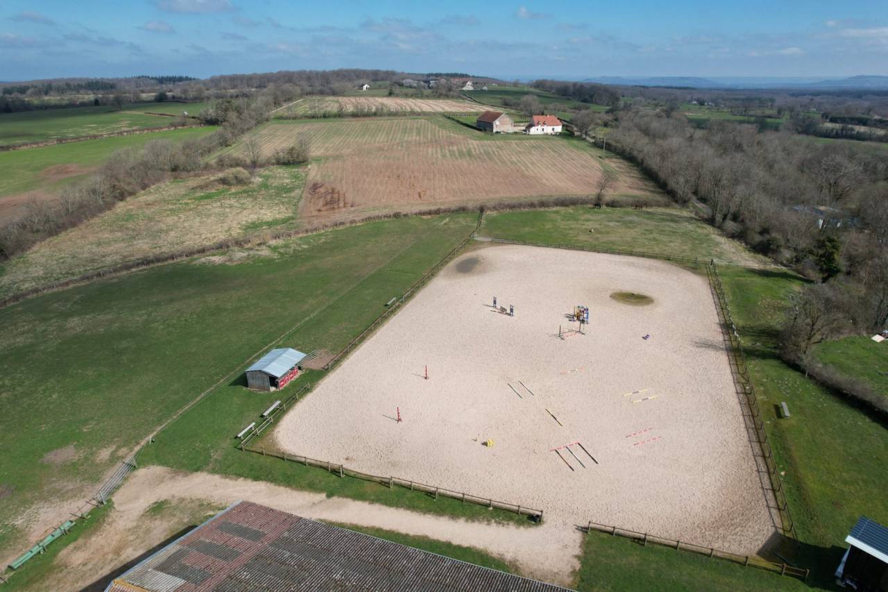 Alloggio equestre In vendita Nièvre