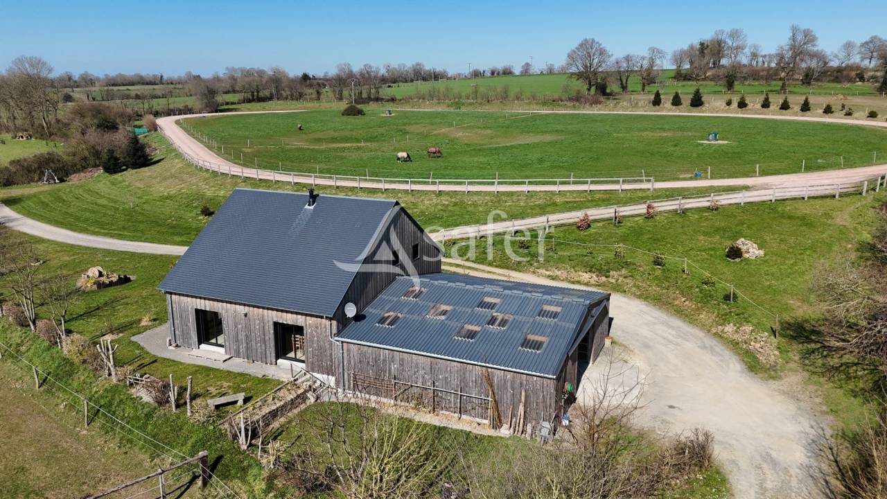 Propriet&agrave; equestre In vendita Manche