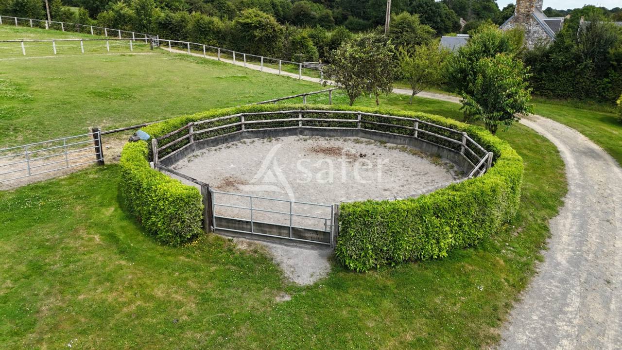 Propriet&agrave; equestre In vendita Manche