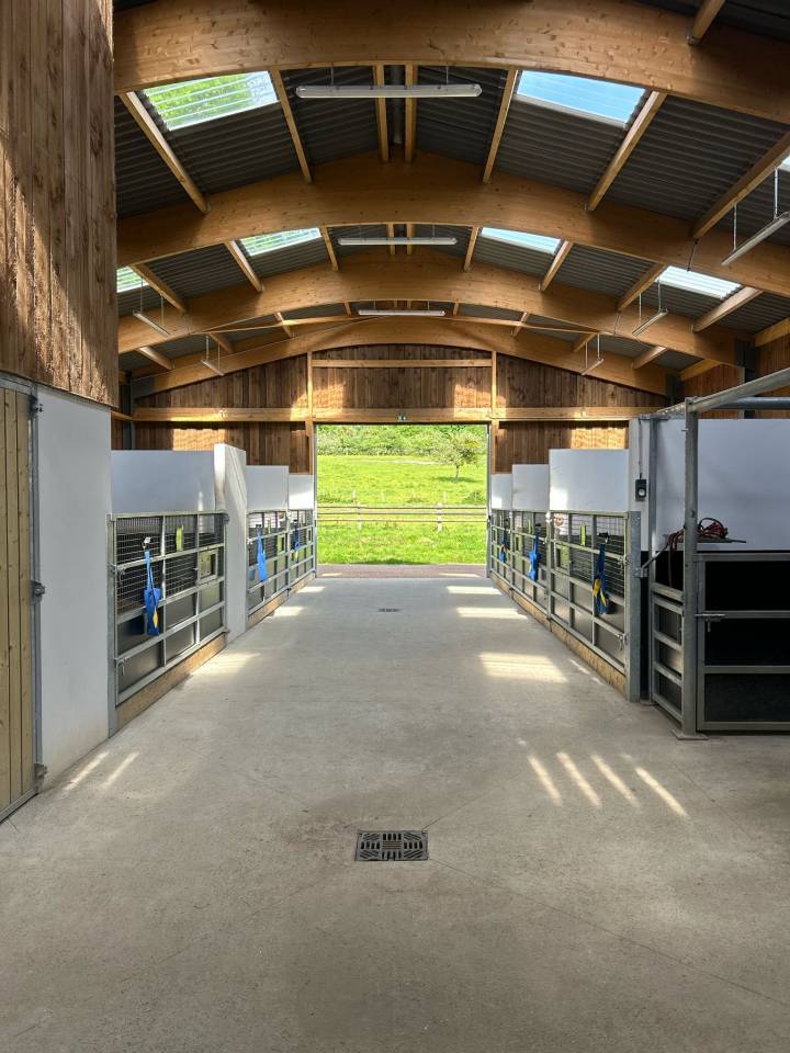 Centro di stagione cavallo In vendita Calvados