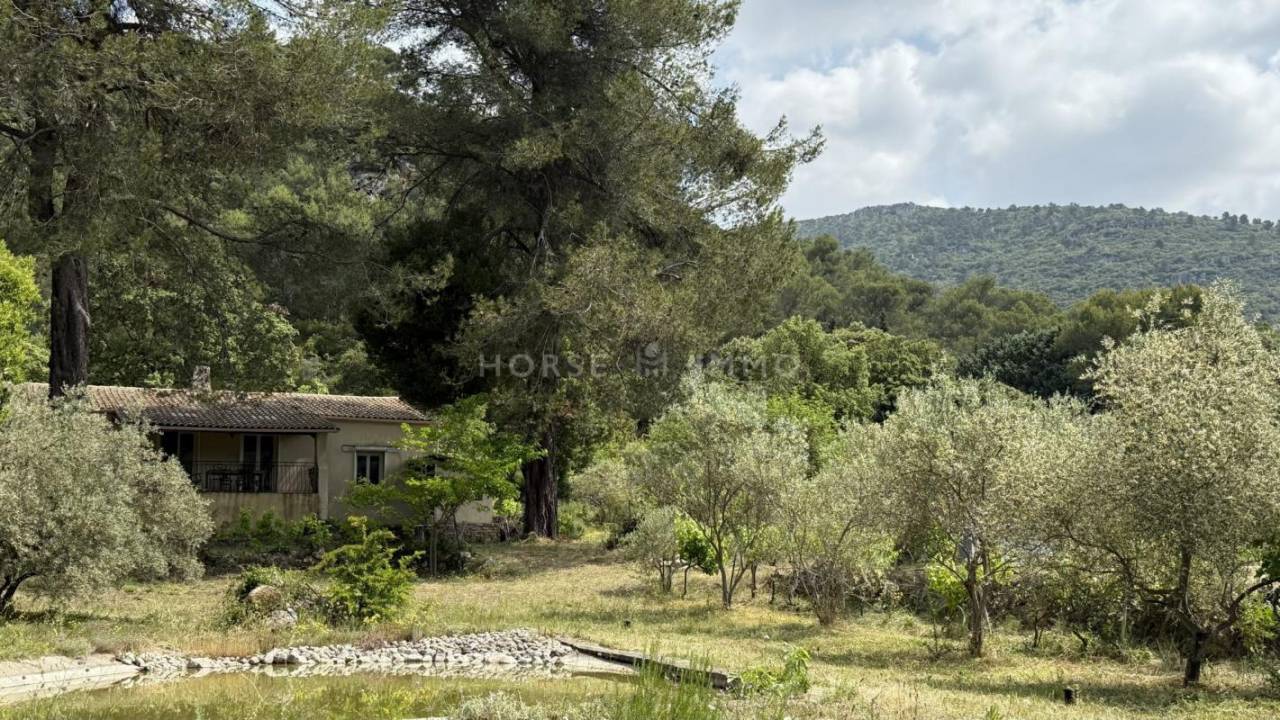 Propriet&agrave; equestre In vendita Var