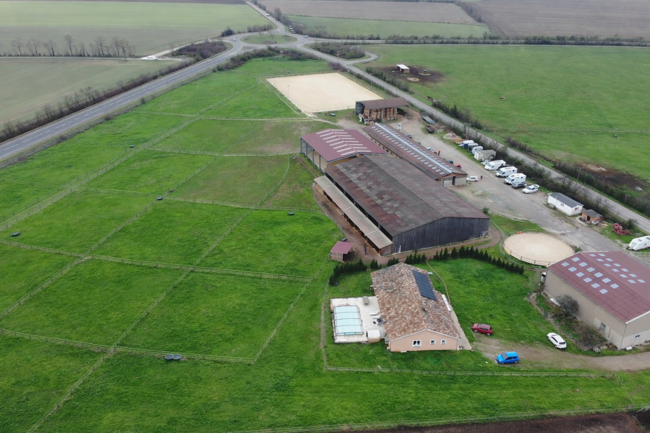 Centro ippico In vendita Is&egrave;re