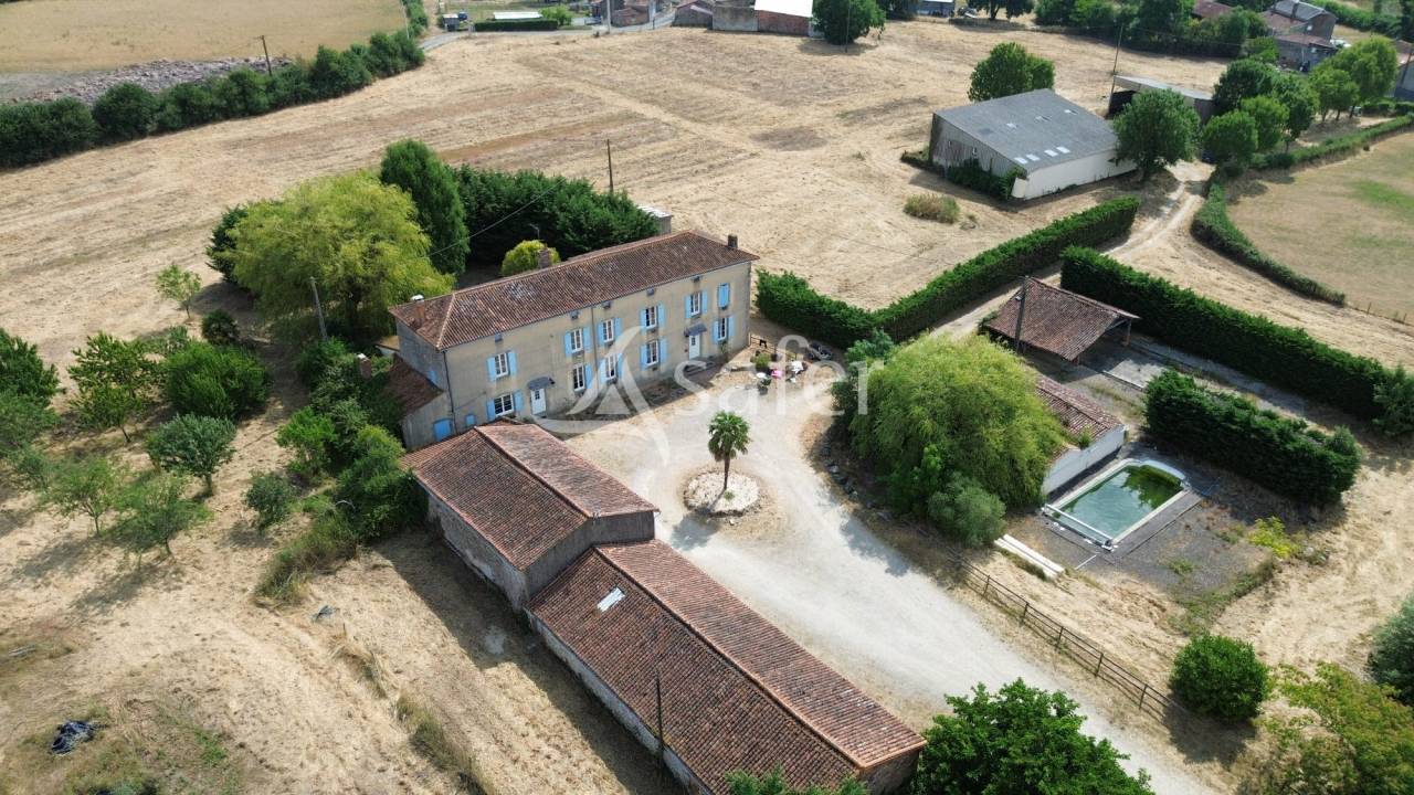 Azienda agricola In vendita Deux-S&egrave;vres