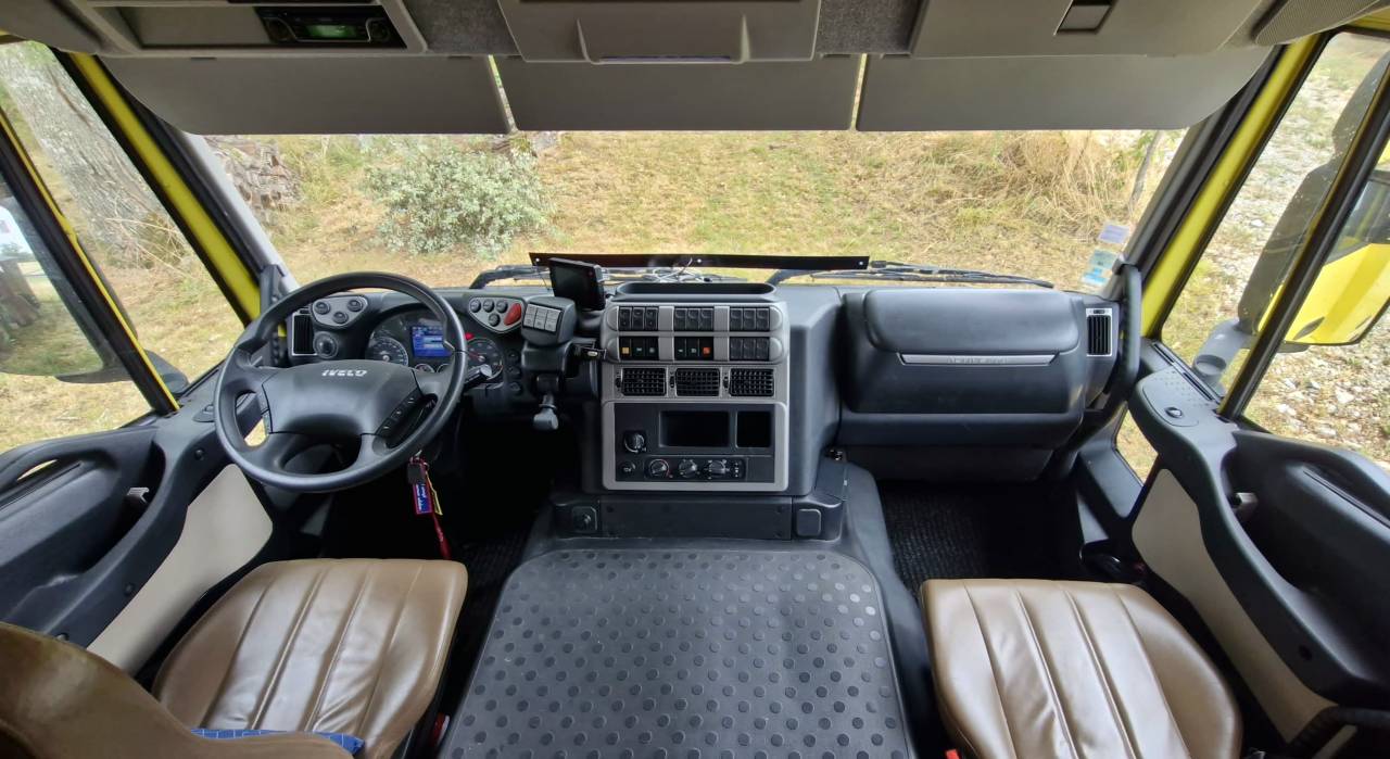 Camion per Cavalli Iveco STRALIS 19/360 2012 Occasione