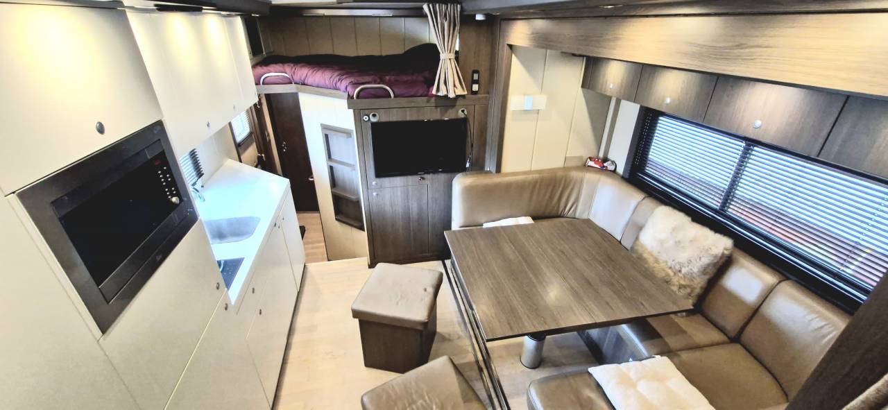 Camion per Cavalli Iveco STRALIS 19/360 2012 Occasione