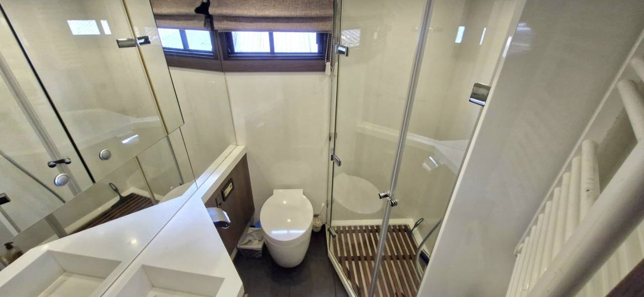 Camion per Cavalli Iveco STRALIS 19/360 2012 Occasione