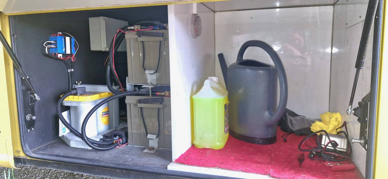 Camion per Cavalli Iveco STRALIS 19/360 2012 Occasione