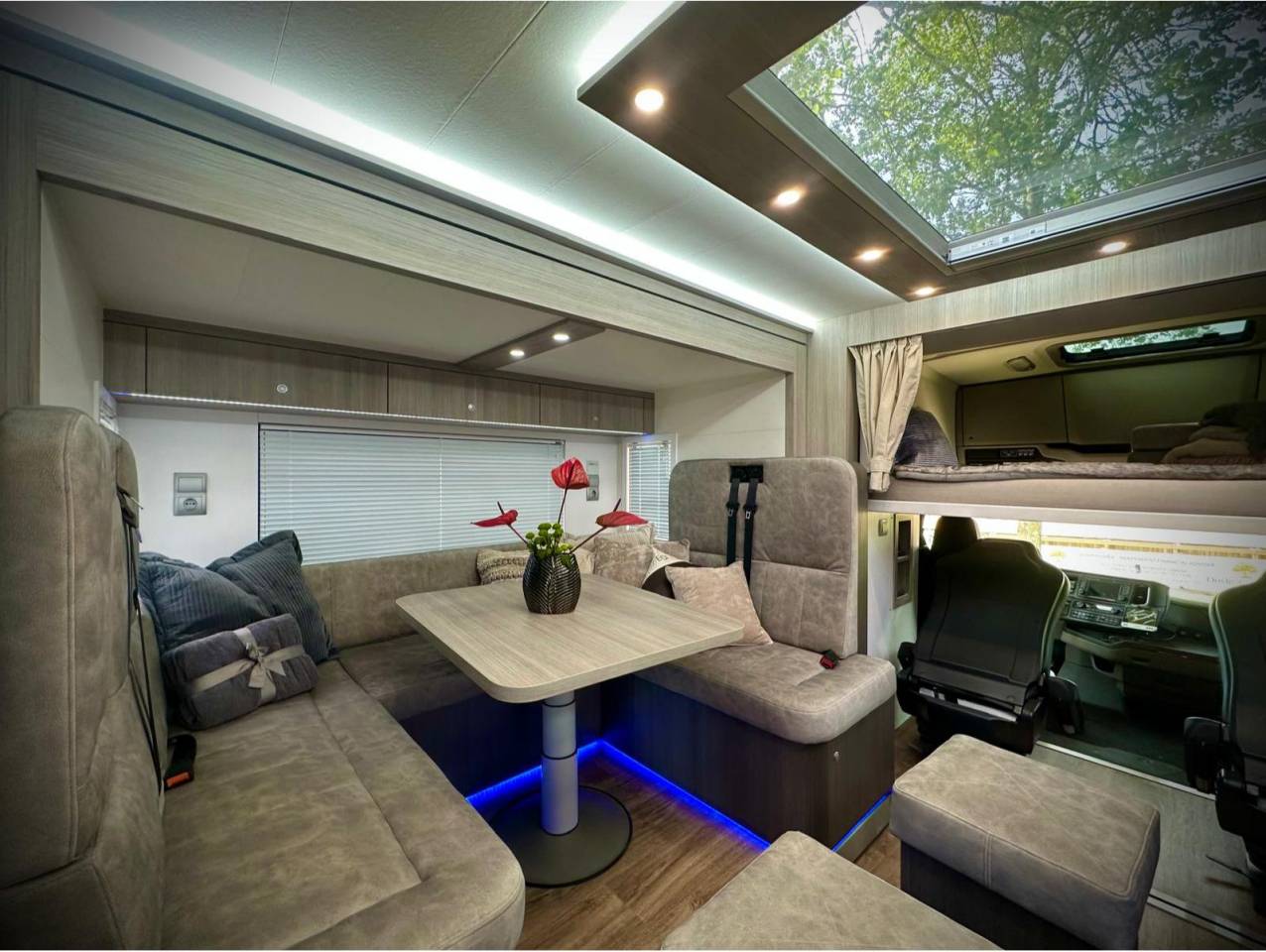 Van per Cavalli Scania EQ S530 2025 Nuovo