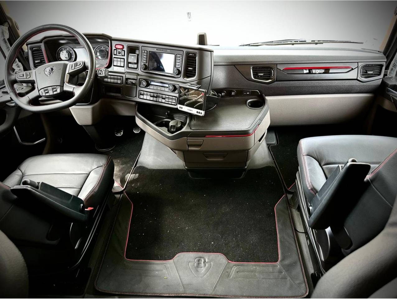 Van per Cavalli Scania EQ S530 2025 Nuovo