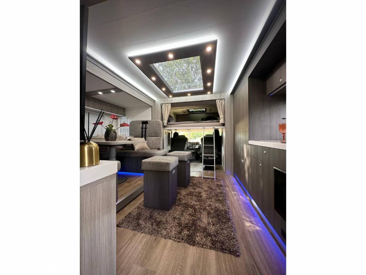 Van per Cavalli Scania EQ S530 2025 Nuovo