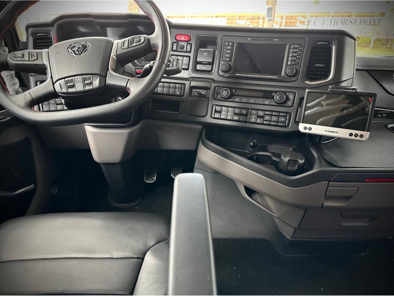 Van per Cavalli Scania EQ S530 2025 Nuovo