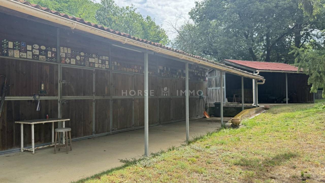 Proprietà equestre In vendita Drôme