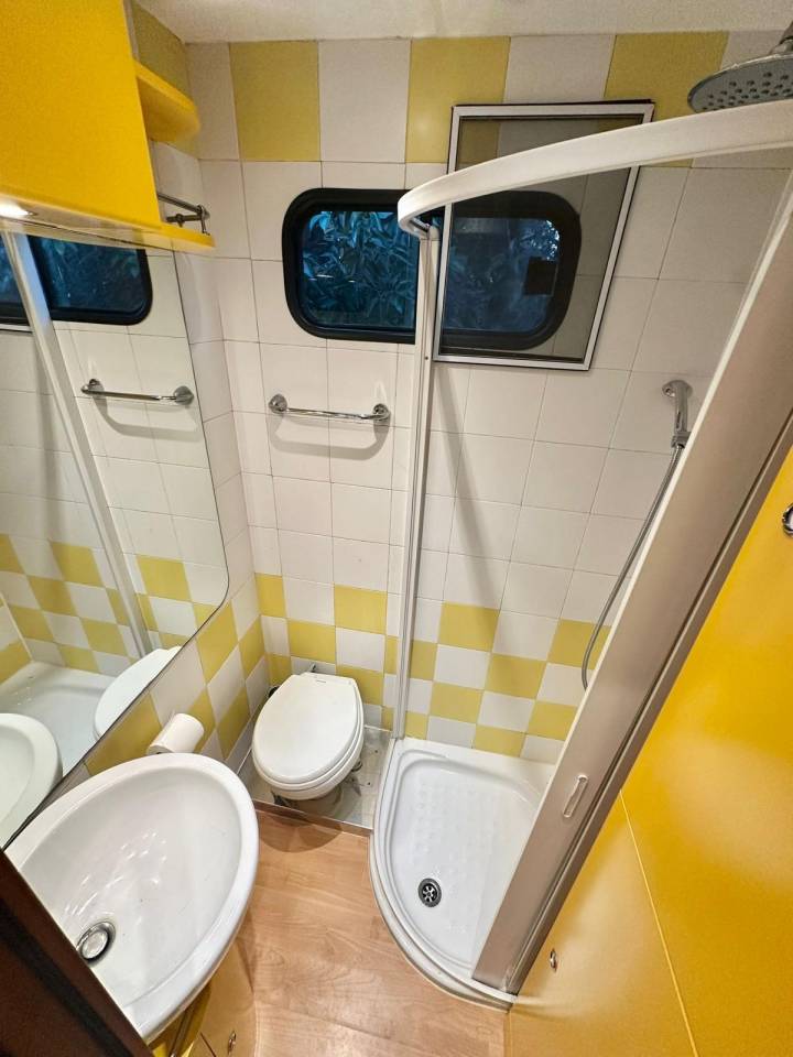 Camion per Cavalli Trans Box eurocargo  2006 Occasione