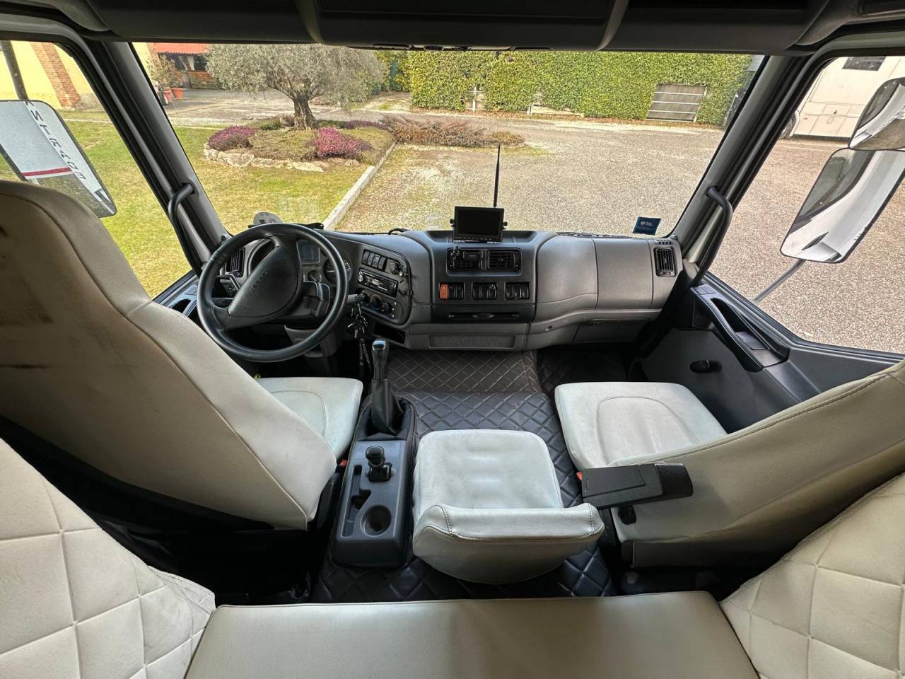 Camion per Cavalli Daf pop out  2003 Occasione