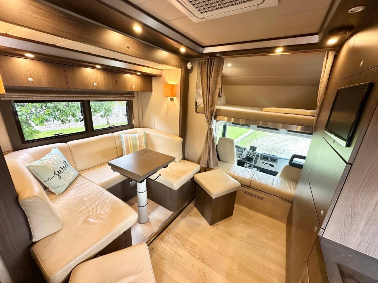 Camion per Cavalli Volvo pop out 2011 Occasione