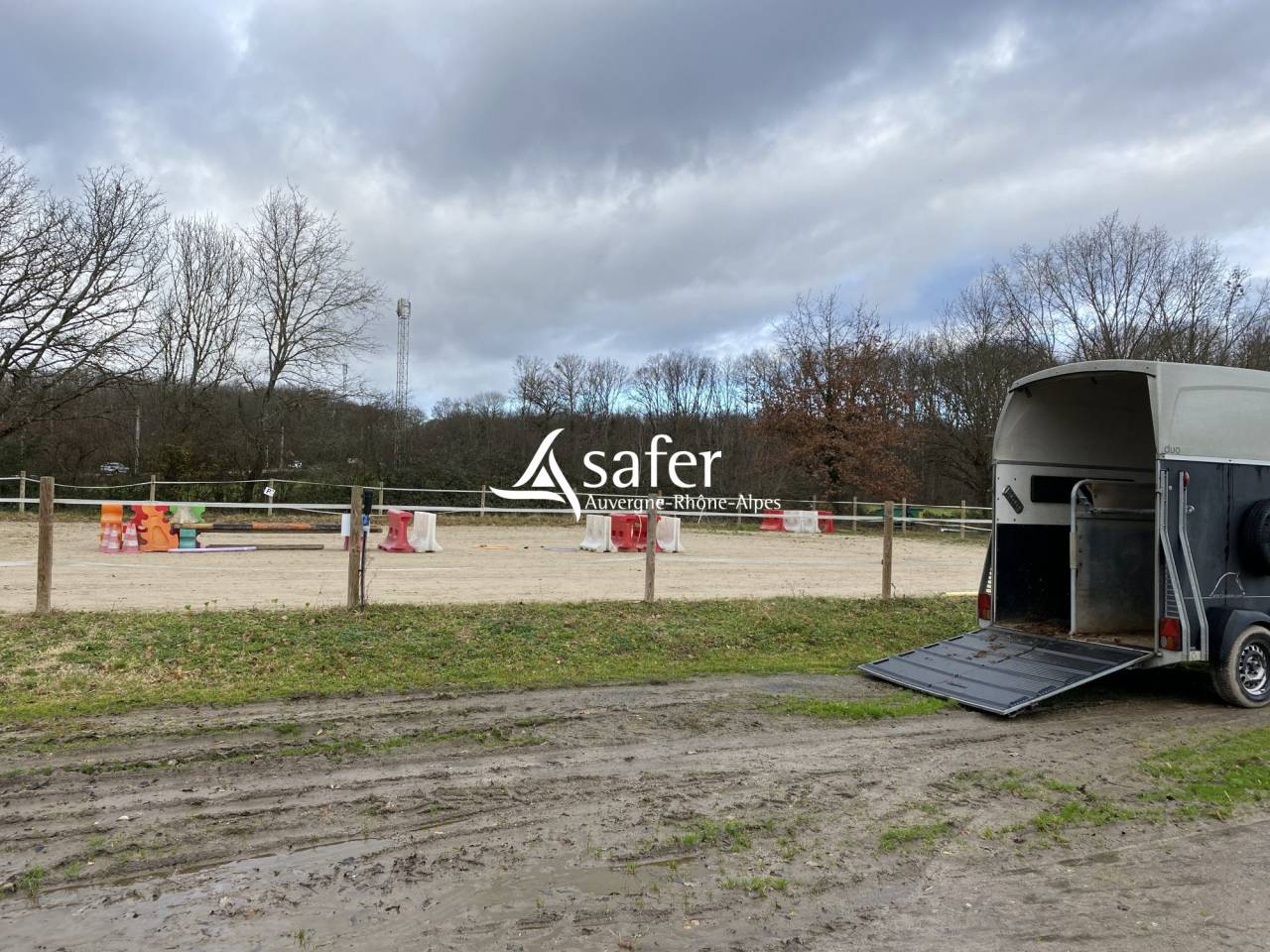 Proprietà equestre In vendita Puy-de-Dôme
