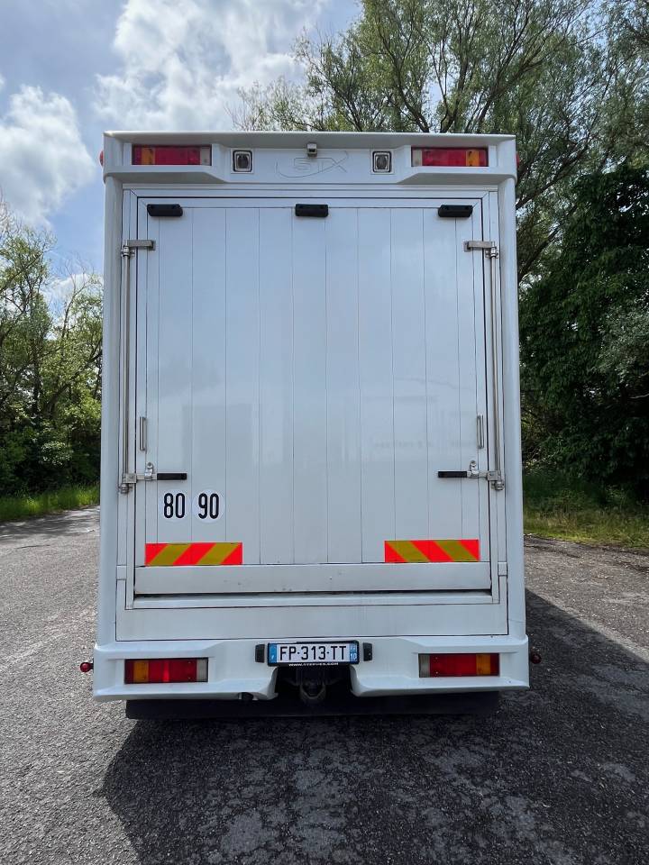 Camion per Cavalli Iveco IVECO 0 Occasione