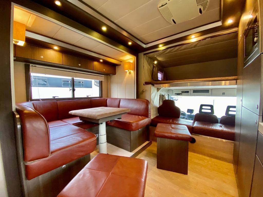 Camion per Cavalli Iveco IVECO 0 Occasione