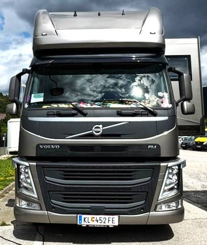Camion per Cavalli Altra marca VOLVO 0 Occasione