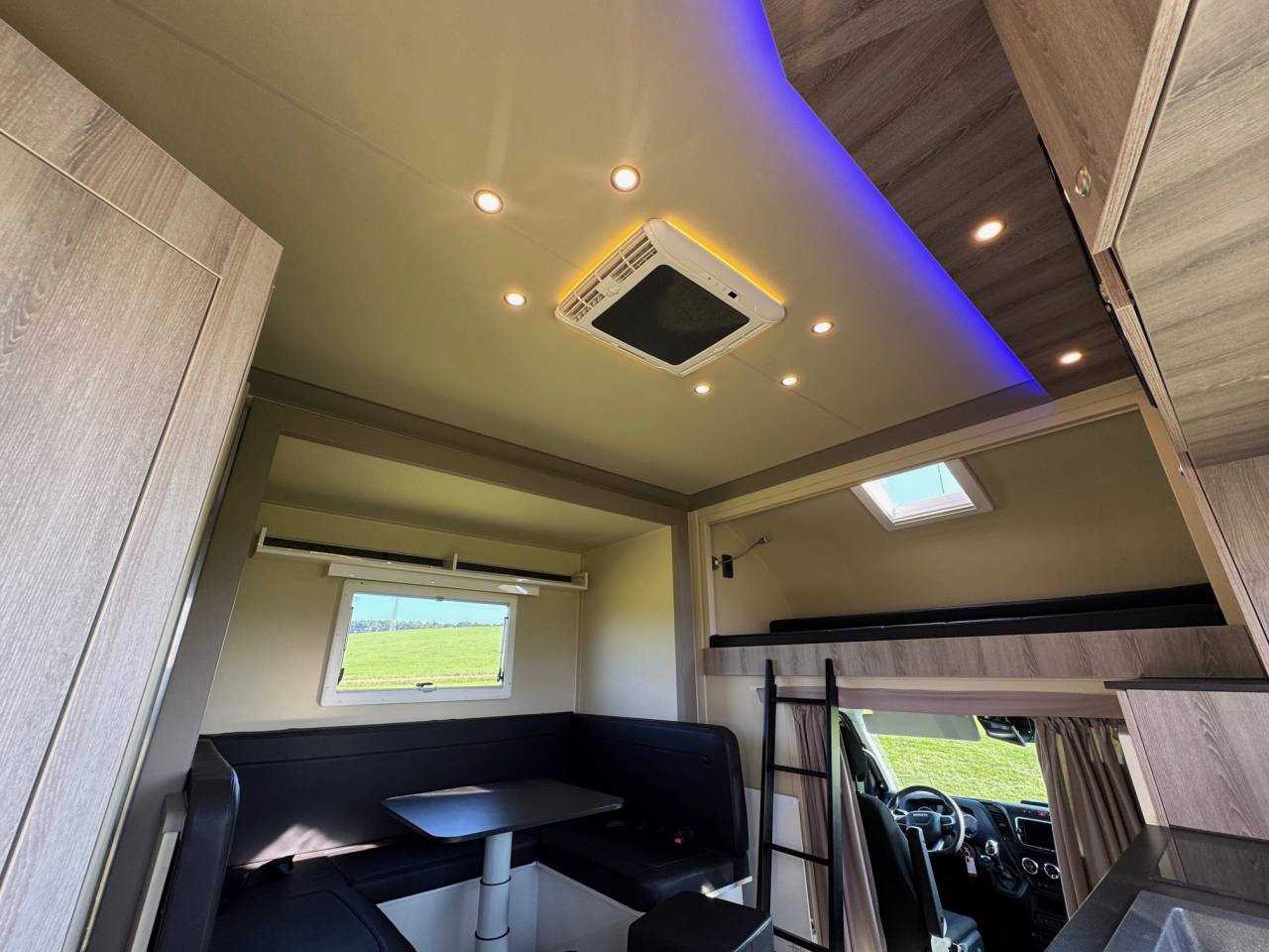 Camion per Cavalli Iveco IVECO 0 Occasione