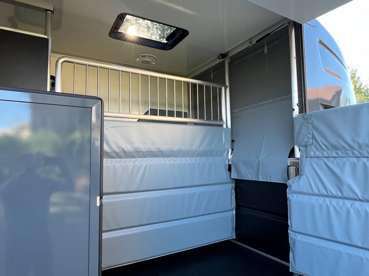 Van per Cavalli Altra marca PEUGEOT 0 Nuovo