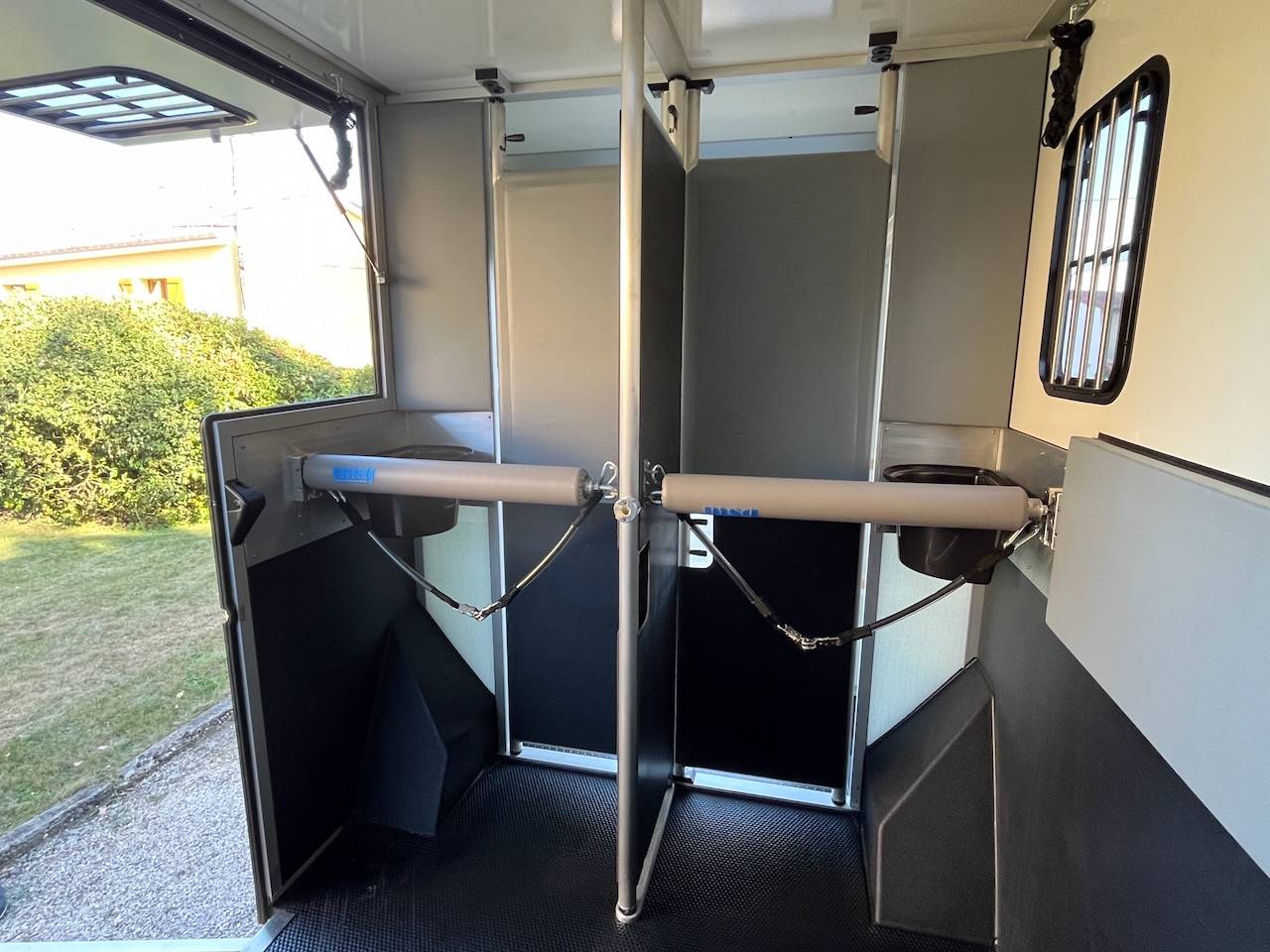 Van per Cavalli Altra marca PEUGEOT 0 Nuovo