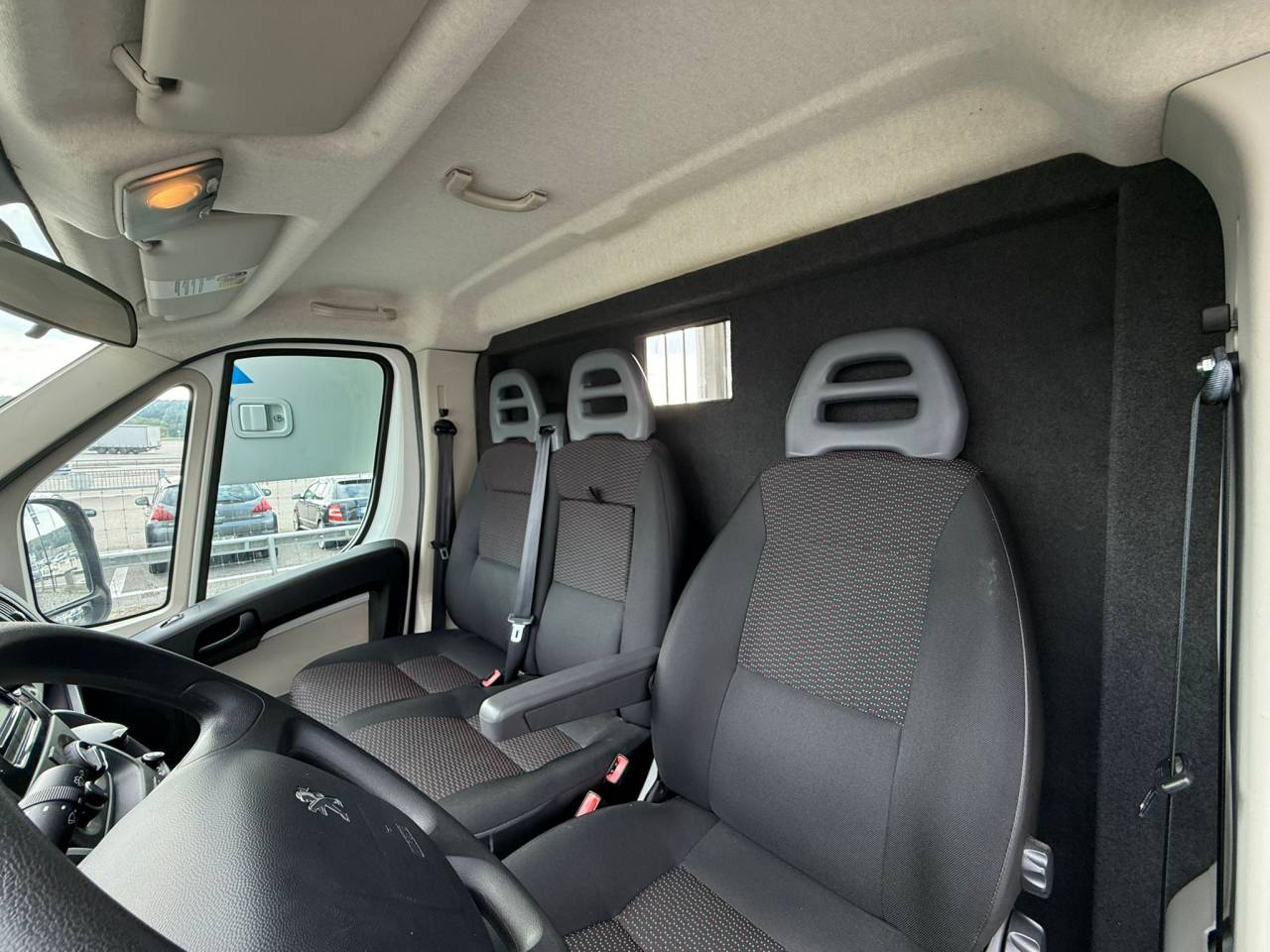 Van per Cavalli Theault PEUGEOT BOXER 150CH STALLE 2015 Occasione