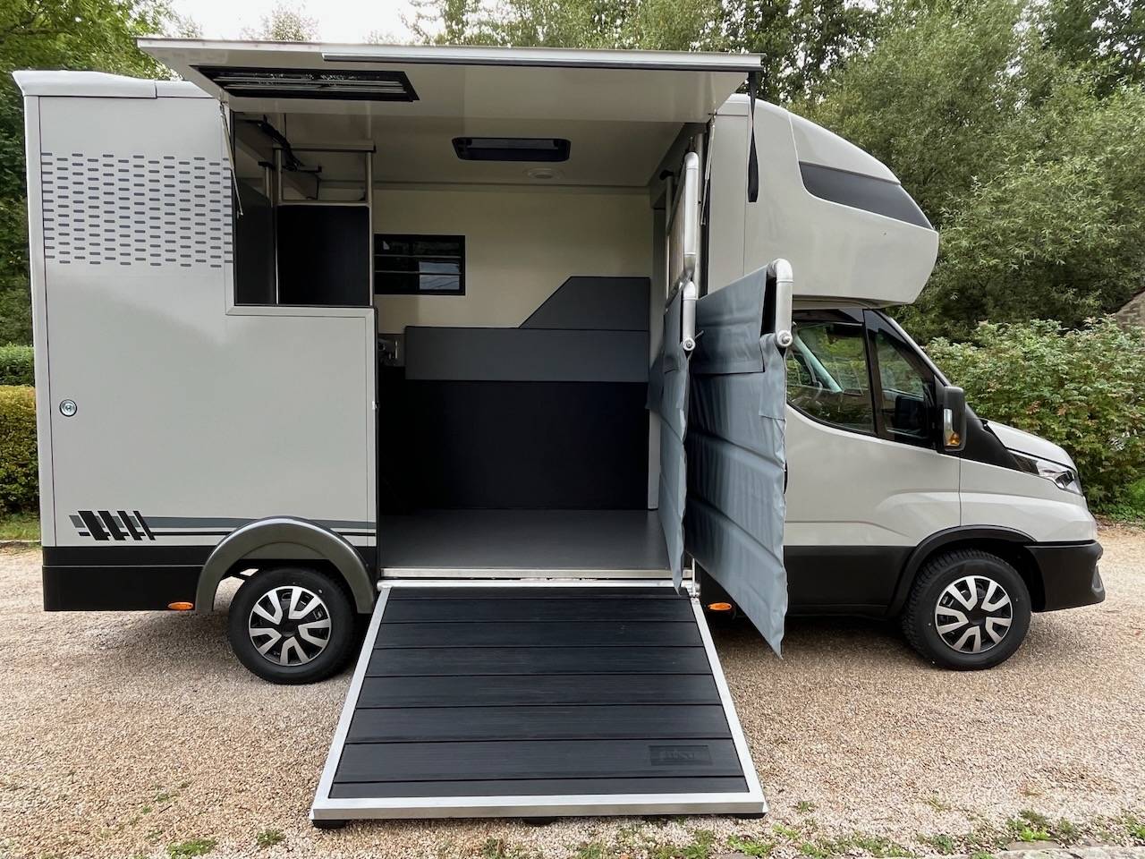 Van per Cavalli Iveco IVECO 0 Nuovo