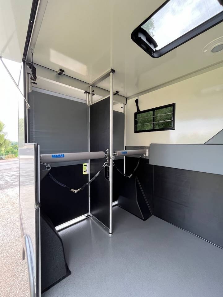 Van per Cavalli Iveco IVECO 0 Nuovo