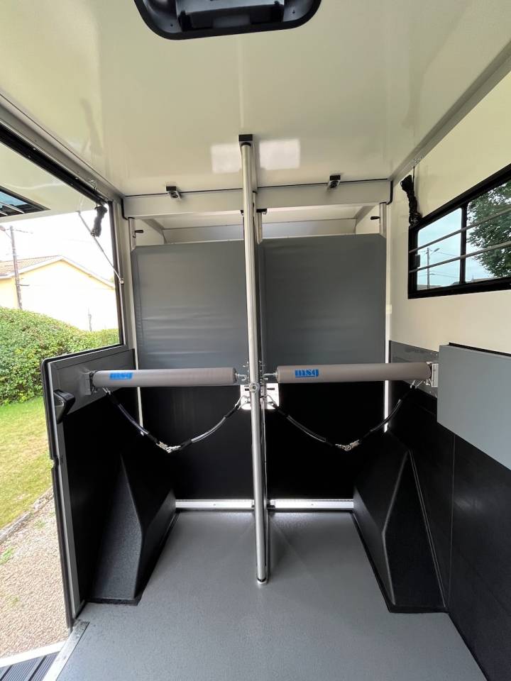 Van per Cavalli Iveco IVECO 0 Nuovo