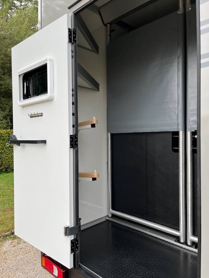 Van per Cavalli Iveco IVECO 0 Nuovo