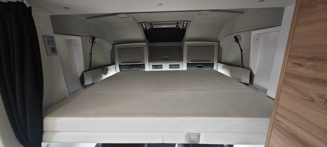 Camion per Cavalli Krismar Volvo FH500 6 chevaux gamme pro 2025 Nuovo