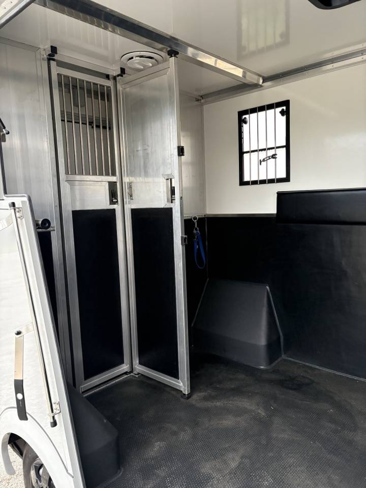 Van per Cavalli Renault Master 2022 Nuovo