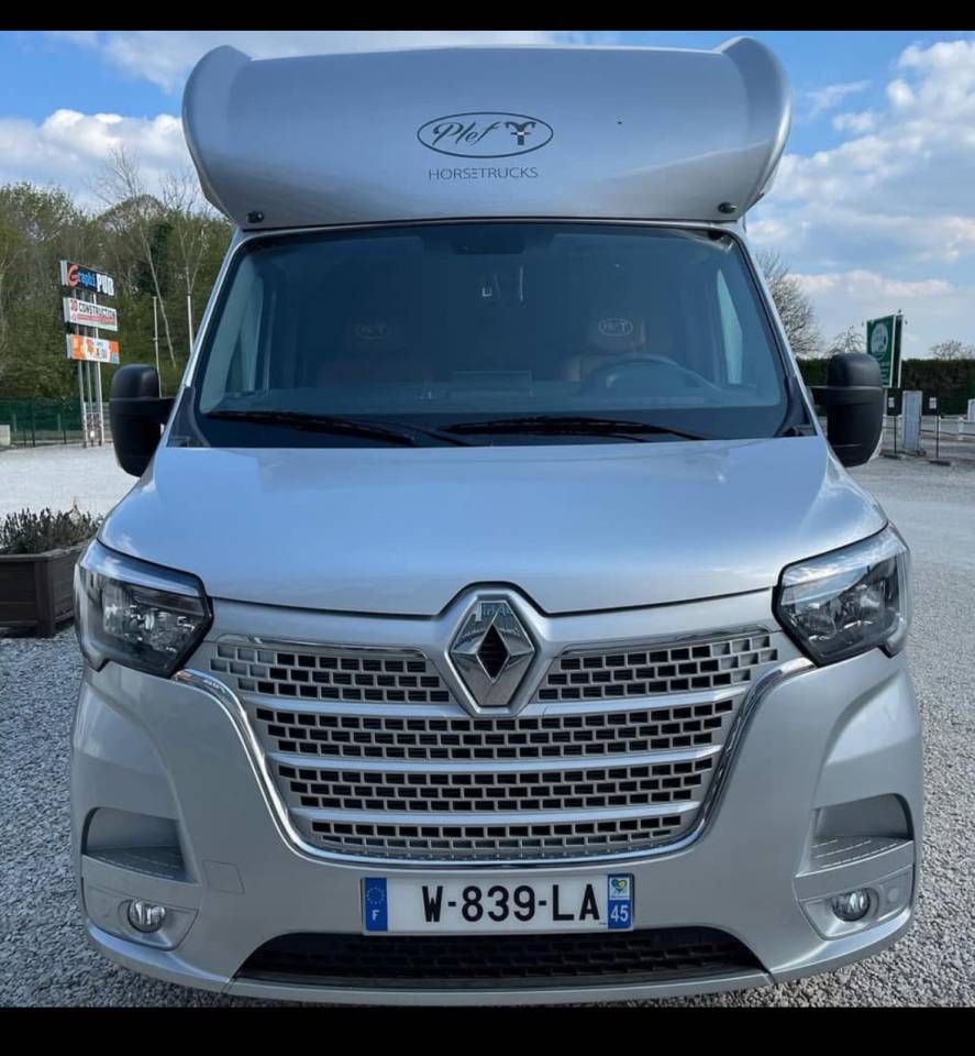 Van per Cavalli Renault Master 3 2021 Occasione