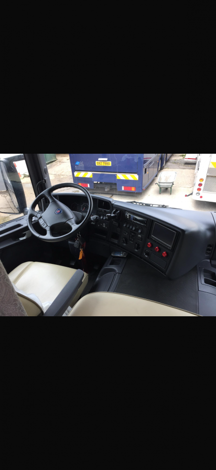 Van per Cavalli Oakley Scania 340 2006 Occasione