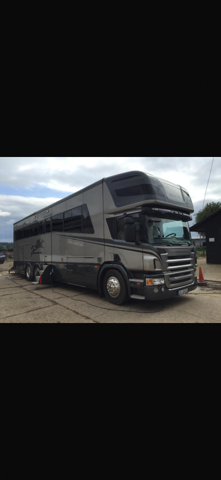 Van per Cavalli Oakley Scania 340 2006 Occasione