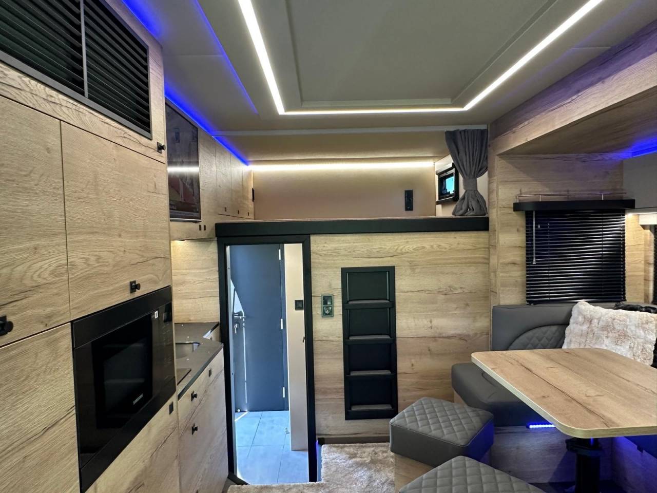 Camion per Cavalli Scania SCANIA 320 INterhorse 2025 Nuovo