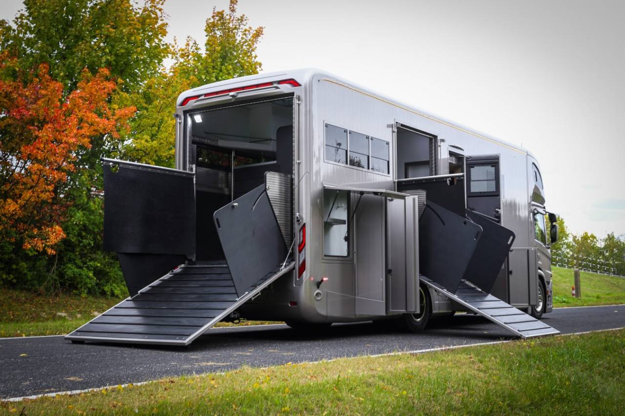 Camion per Cavalli Scania SCANIA 320 INterhorse 2025 Nuovo