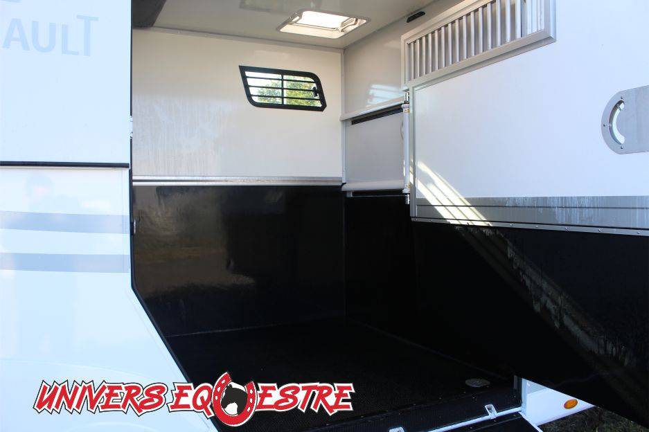 Van per Cavalli Renault  2023 Occasione