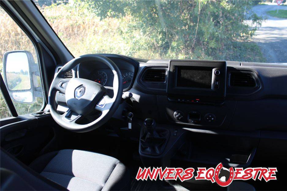 Van per Cavalli Renault  2023 Occasione