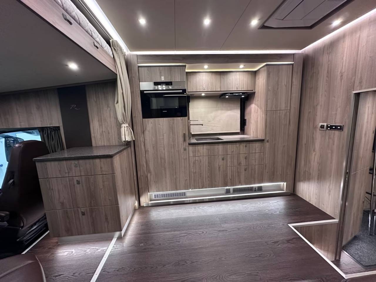 Camion per Cavalli Altra marca VOLVO 0 Occasione