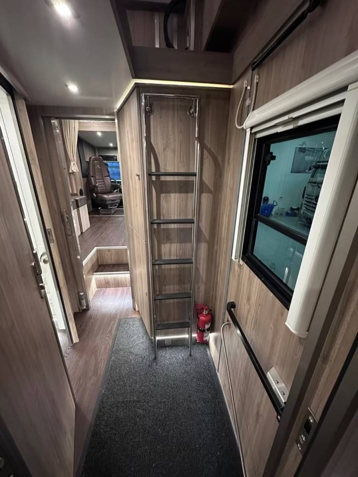 Camion per Cavalli Altra marca VOLVO 0 Occasione