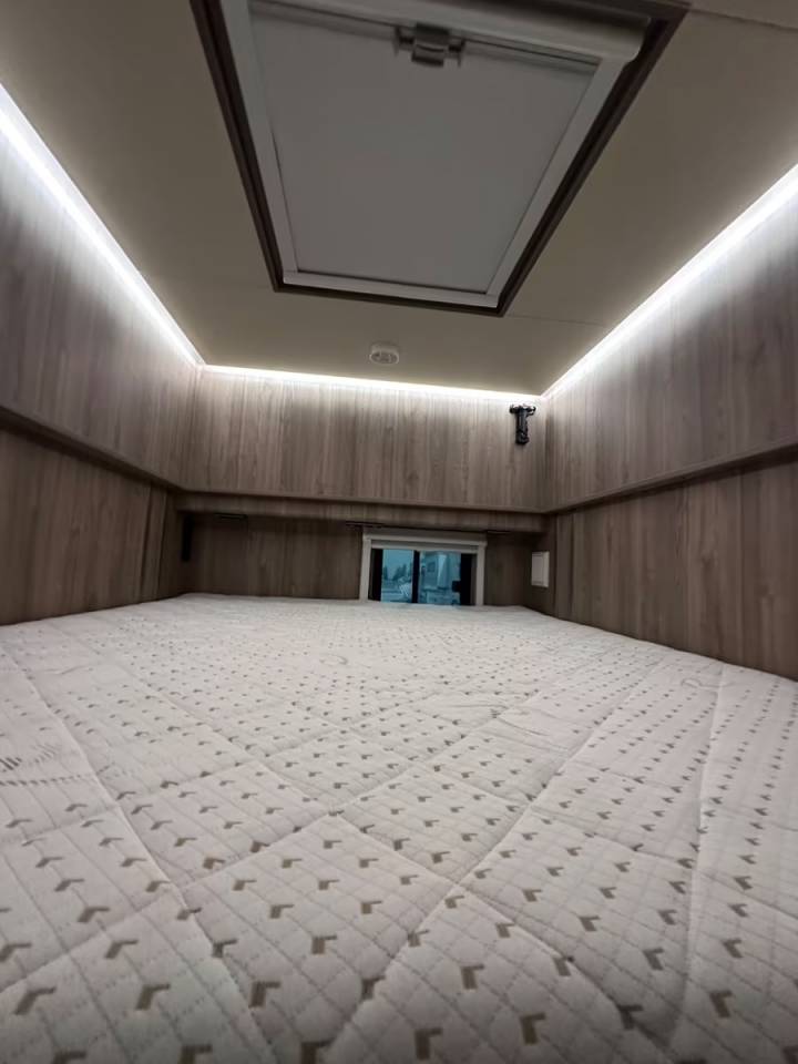 Camion per Cavalli Altra marca VOLVO 0 Occasione